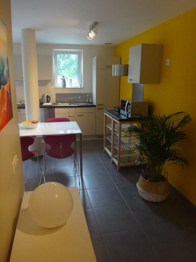 Rez Terrasse Et Jardin